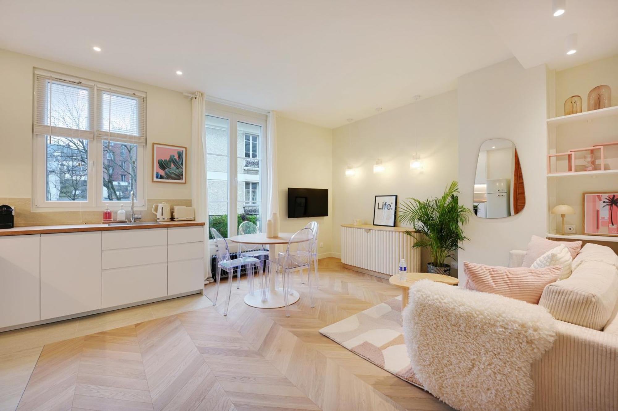 Comfy Suite By Les Maisons De Charloc Homes 布洛涅-比扬古 外观 照片
